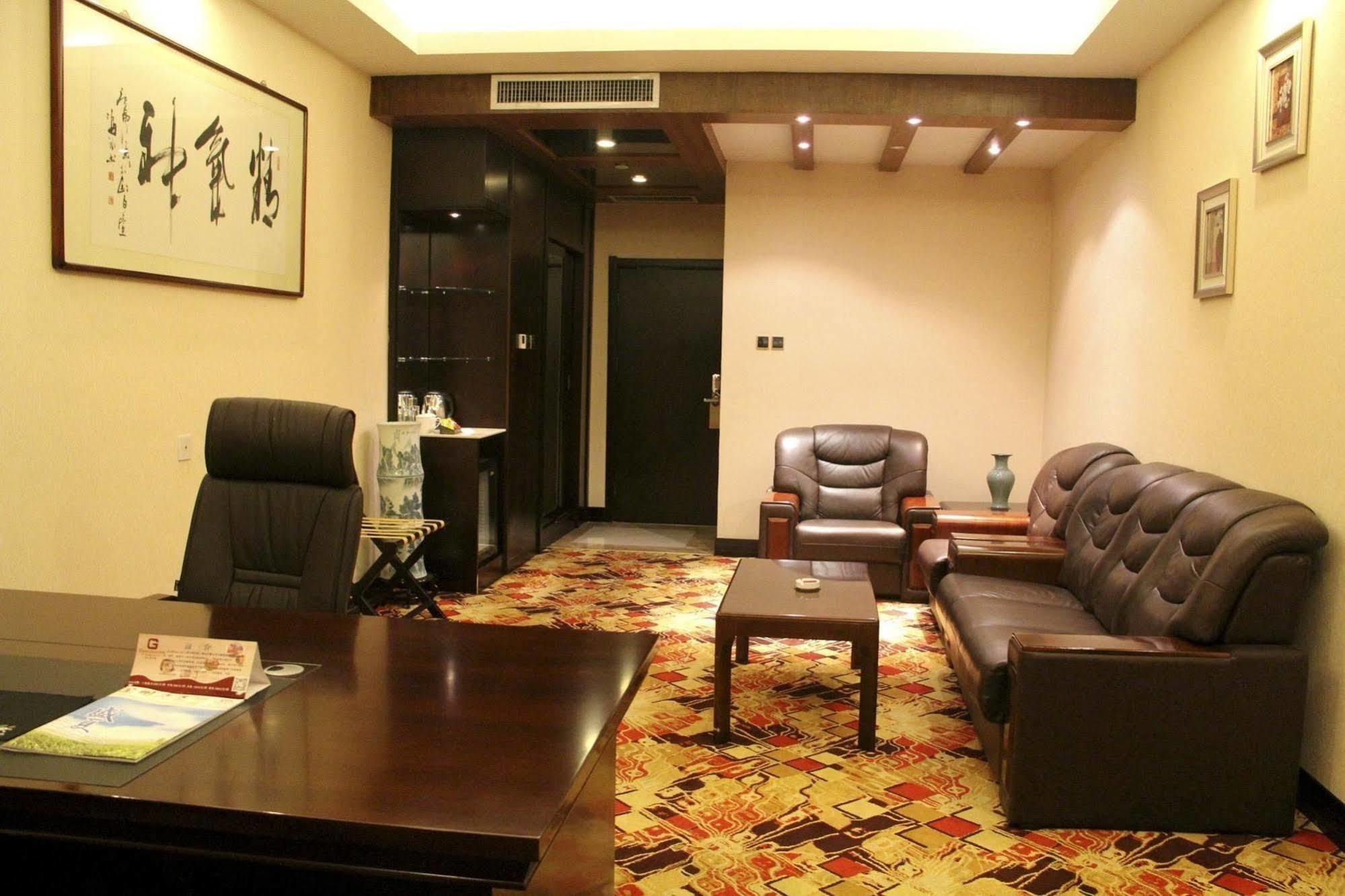 Jingzhou International Hotel 石家荘 エクステリア 写真