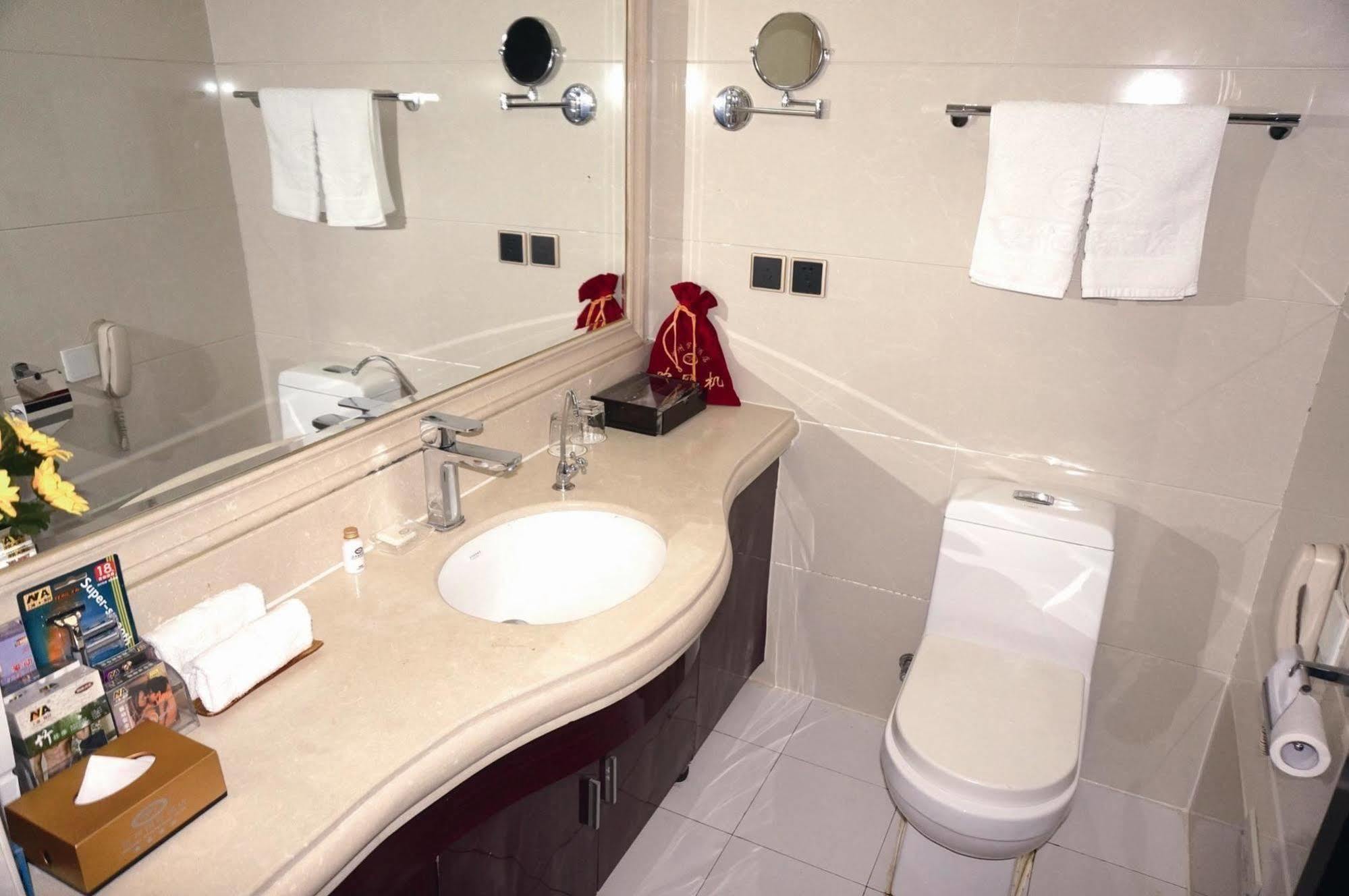 Jingzhou International Hotel 石家荘 エクステリア 写真